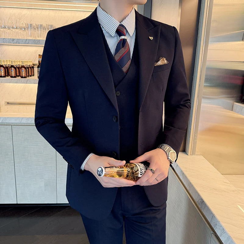 Slim-Fit Dreiteiliges Set im koreanischen Stil mit zwei Knöpfen für Trauzeugen, formelle Hochzeit, Business-Anzug, hübscher Bräutigam, Trauzeugenkleid, hoch