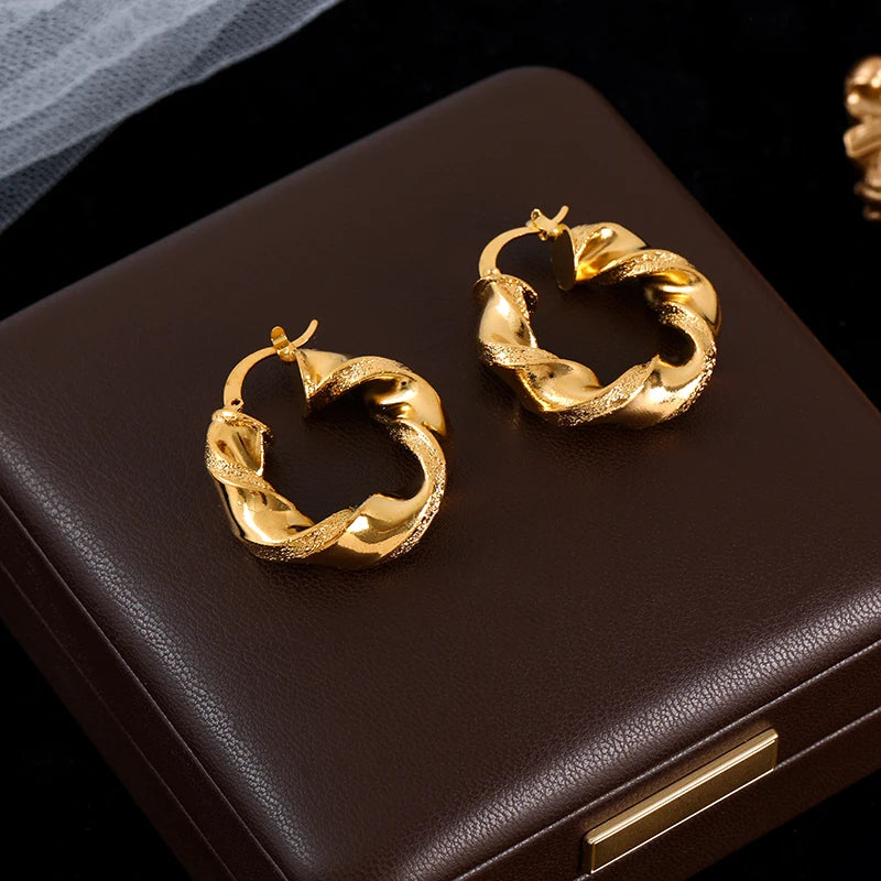 GANEMLY 316L Edelstahl Metall Goldfarben Creolen für Damen Neue Trendige Exquisite Wasserdichte Ohrschmuck Geschenk für Frauen