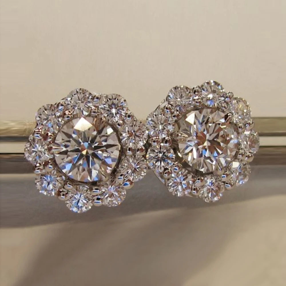 Huitan Romantische Blumenform Damen-Ohrstecker, schillernder runder Zirkonia-Kristall, vielseitiges Zubehör, weiblicher Statement-Schmuck