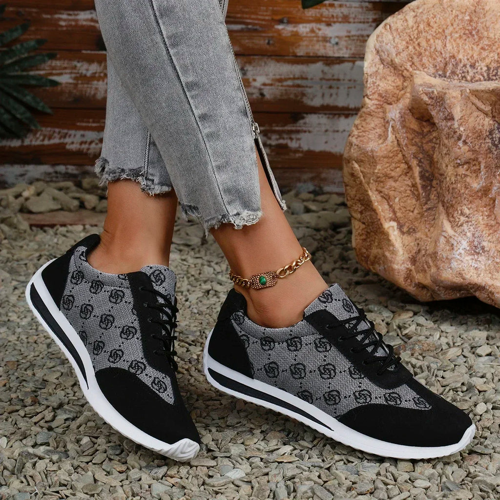 Frühling und Sommer Frauen Designer Mund Atmungsaktive Cross Strap Turnschuhe Flache Bequeme Casual Walking Turnschuhe Zapatos De Mujer