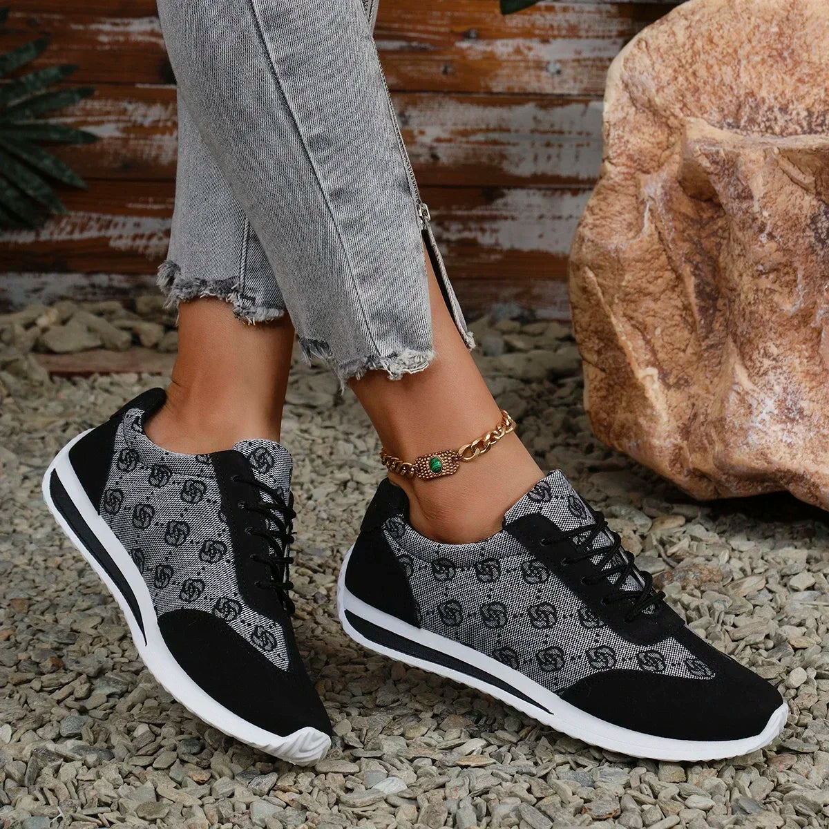 Frühling und Sommer Frauen Designer Mund Atmungsaktive Cross Strap Turnschuhe Flache Bequeme Casual Walking Turnschuhe Zapatos De Mujer