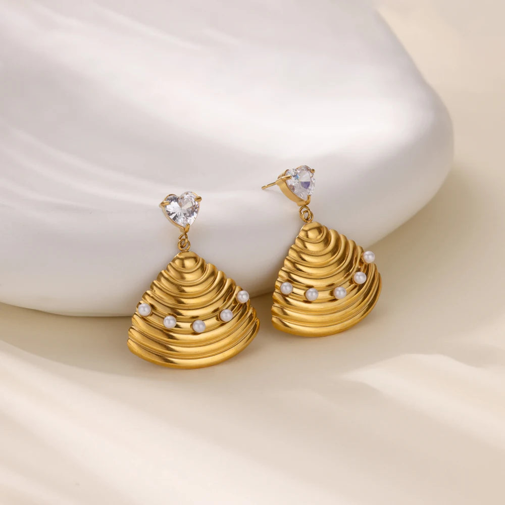 Elegante Imitation Perle Tropfen Ohrringe für Frauen Gold Farbe Edelstahl Herz Geometrische Durchbohrte Ohrringe Trendy Party Schmuck