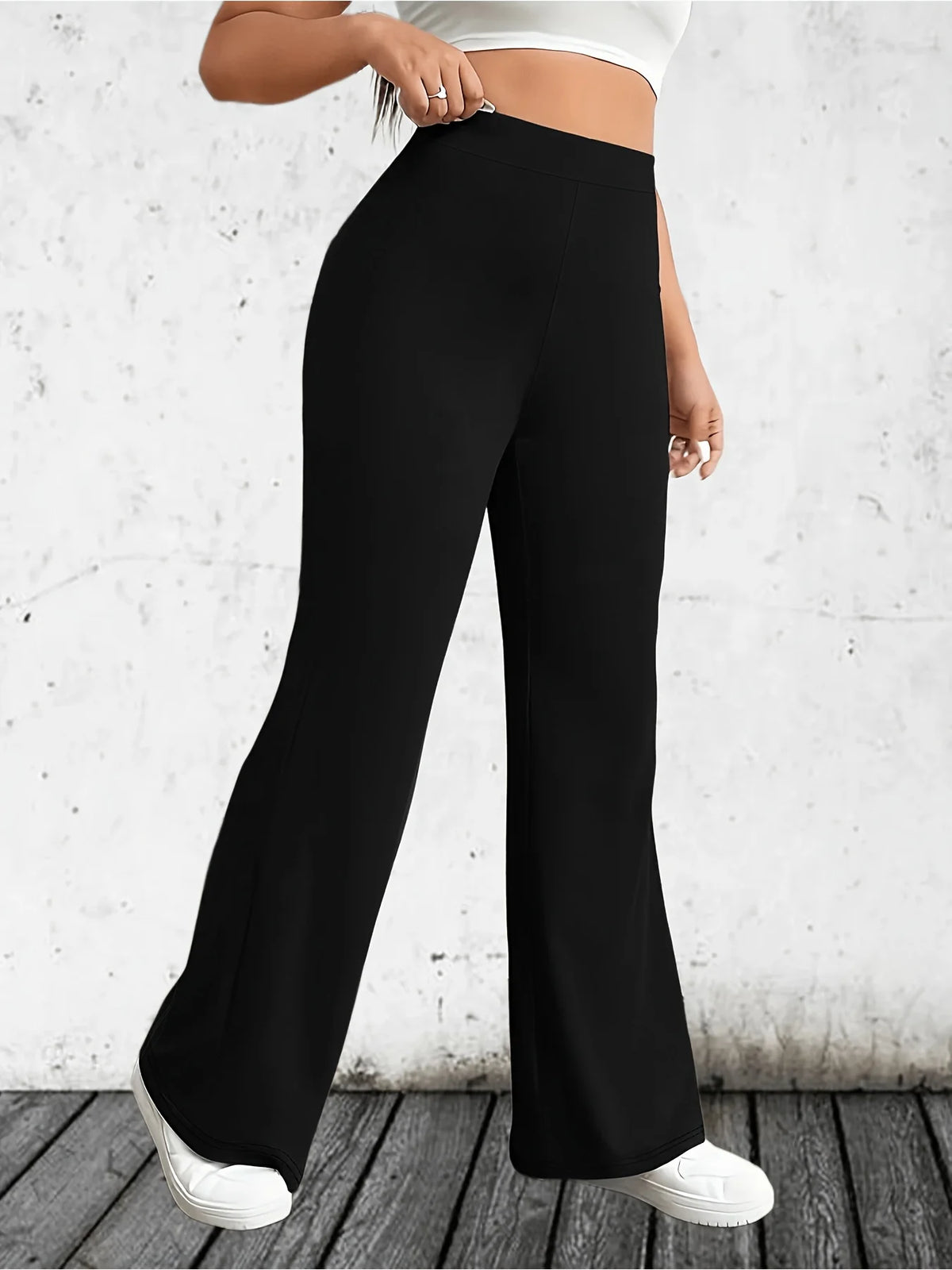 2024 Sommer neue Damen Plus-Size-Britisch Street Style Fashion Style Plissee Design ausgestellte Hose