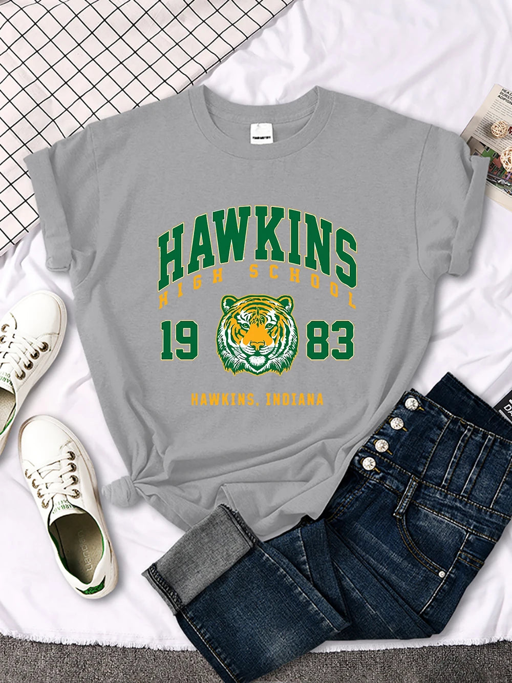 Hawkins High School 1983, bedrucktes Damen-T-Shirt, neue Harajuku-T-Shirts, Street-Fashion, Streetwear, lässige Rundhalsausschnitt-Kleidung
