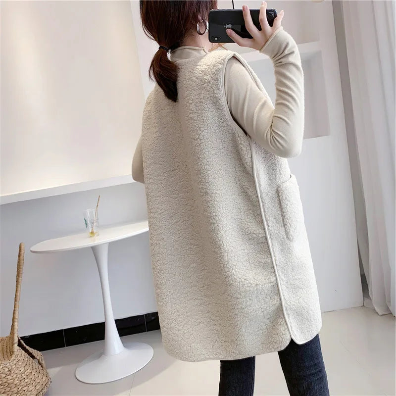 Frauen Herbst Winter Faux Lamm Pelz Weste Reine Weiche Taschen Taste Mid-länge Stil Weste Lose Beiläufige Fleece Strickjacke tücher