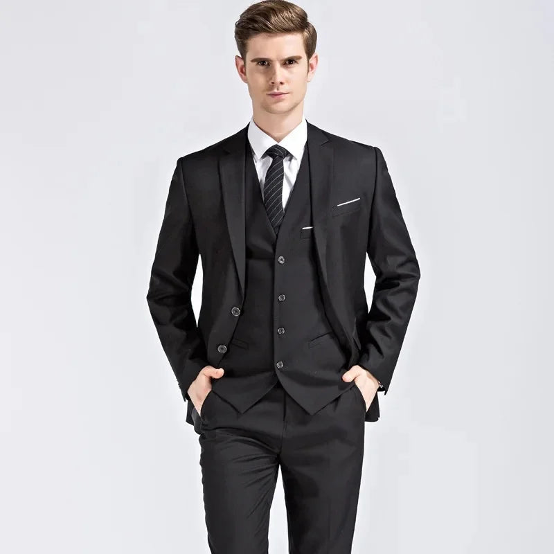 Slim Fit Dreiteiliges Herren-Hochzeitsanzug-Set Heißer Verkauf der Saison Neuer Stil Trauzeugen Kleiner Anzug Casual Business Formelle Kleidung M