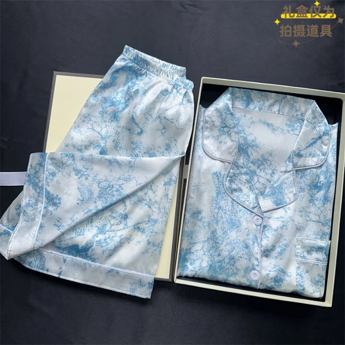 2-teiliges Damen-Pyjama-Set mit süßem Aufdruck, kurzen Ärmeln, Knopfleiste und Shorts, rosa Nachtwäsche, weiche, bequeme Homewear, lässige Loungewear-Pyjama-Set